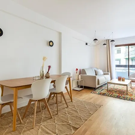 Appartement Passy Trocadero Chic